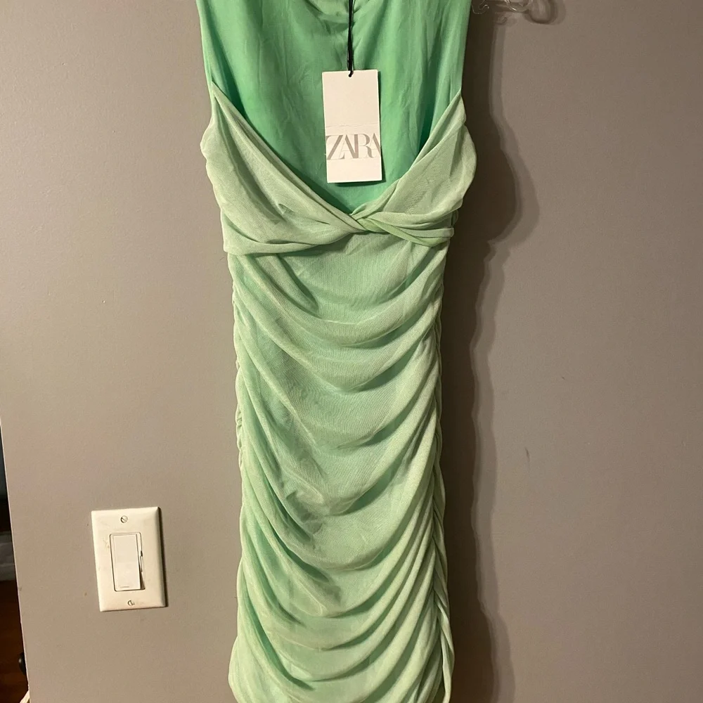 NWT Zara dress us med Green Party/cocktail mesh overlay NWT made in Romania - Picture 4 of 15